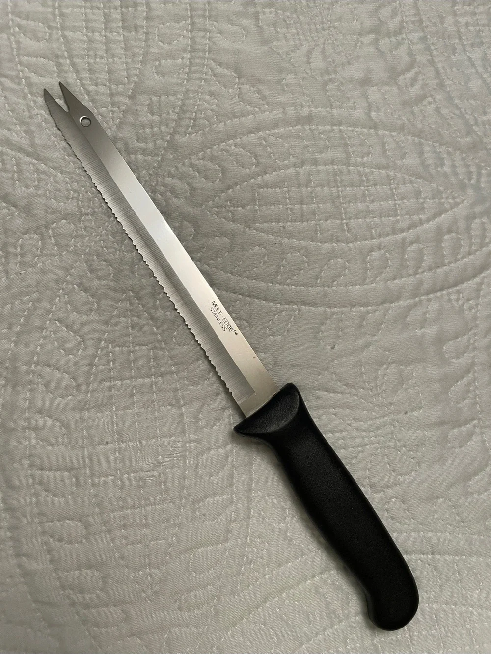 Like NEW MULTI-Edge Stainless Steel Long Serrated Knife for Breads & Cakes SHARP